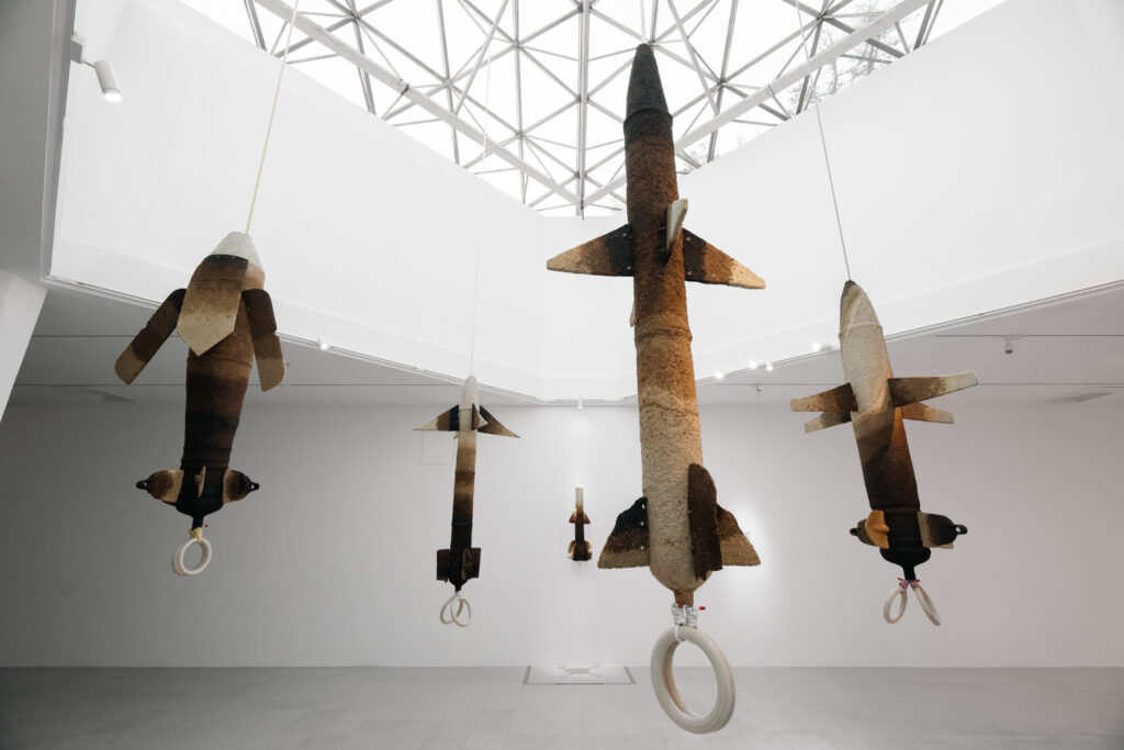《Bagasse Missiles》2024年 作家蔵　※参考作品  写真提供：朱銘美術館